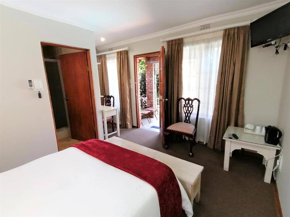 Van Dykshuis Guest House ไฮเดิลแบร์ค ภายนอก รูปภาพ
