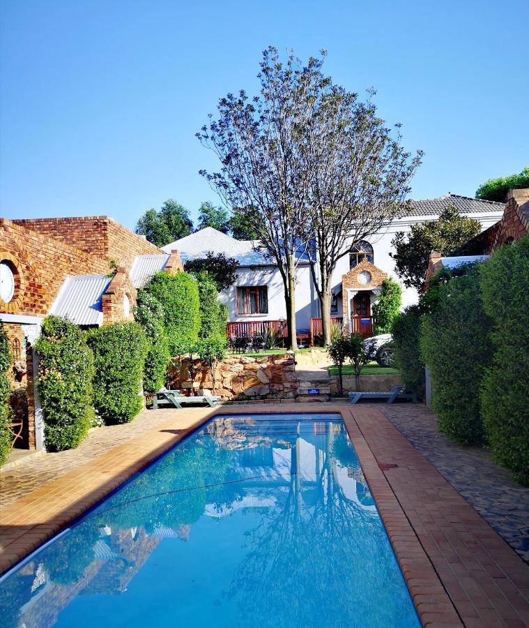 Van Dykshuis Guest House ไฮเดิลแบร์ค ภายนอก รูปภาพ