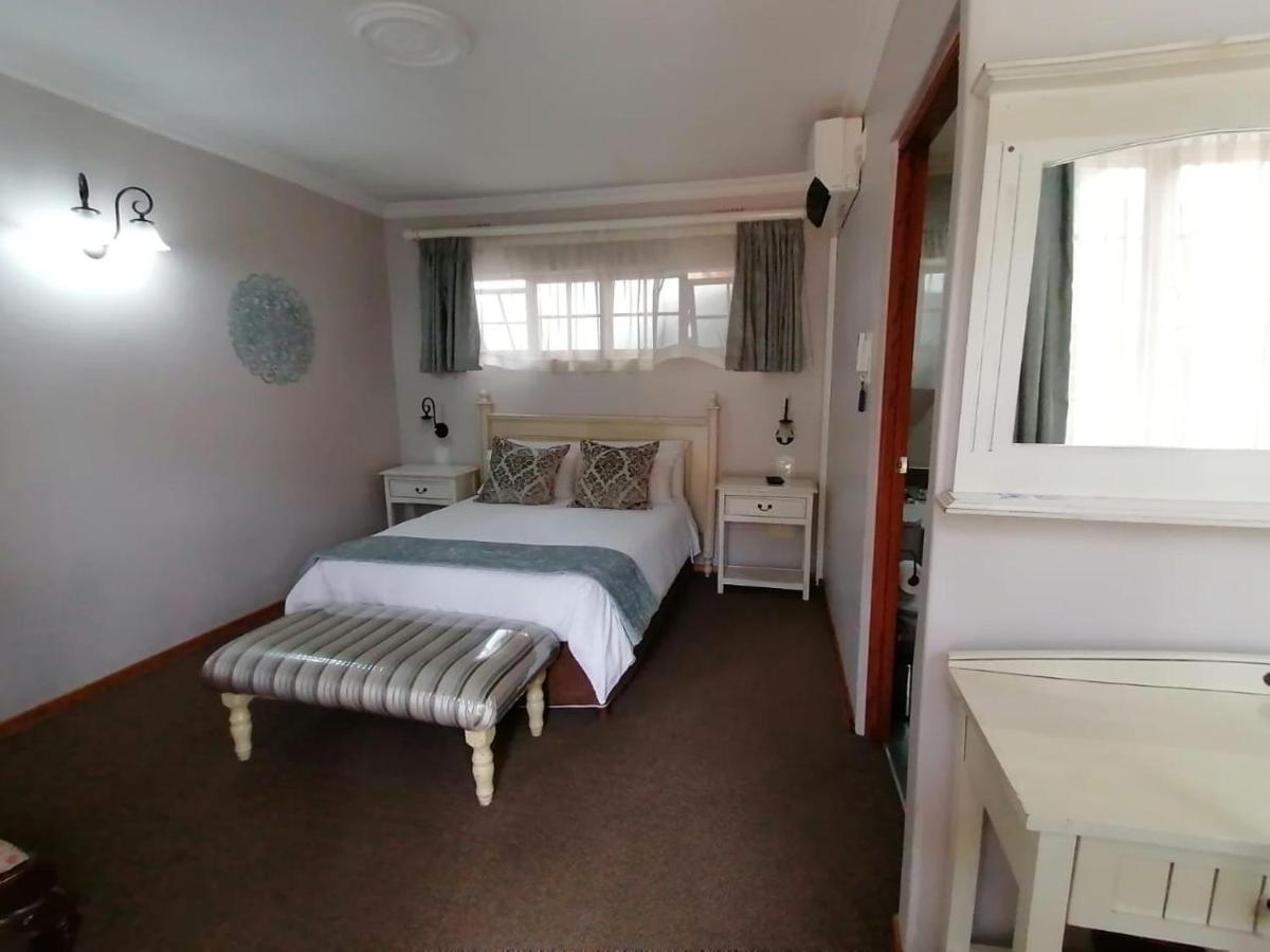 Van Dykshuis Guest House ไฮเดิลแบร์ค ภายนอก รูปภาพ