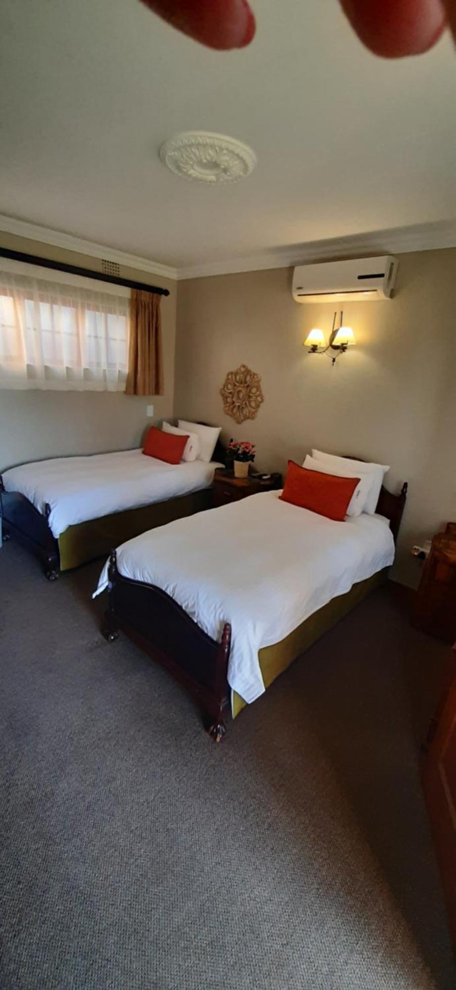 Van Dykshuis Guest House ไฮเดิลแบร์ค ภายนอก รูปภาพ