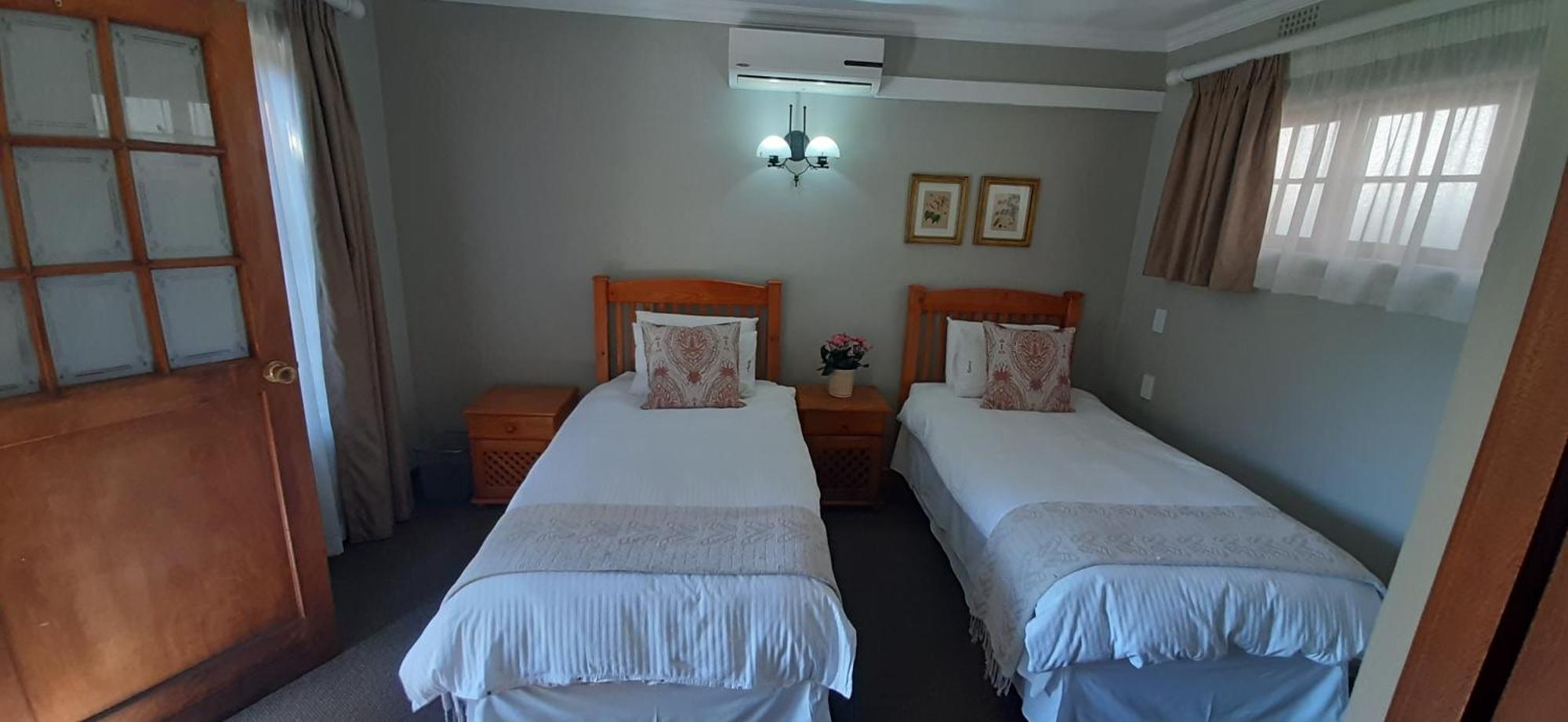 Van Dykshuis Guest House ไฮเดิลแบร์ค ภายนอก รูปภาพ