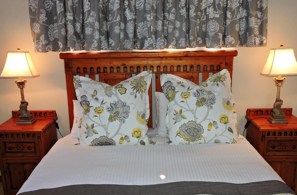 Van Dykshuis Guest House ไฮเดิลแบร์ค ภายนอก รูปภาพ